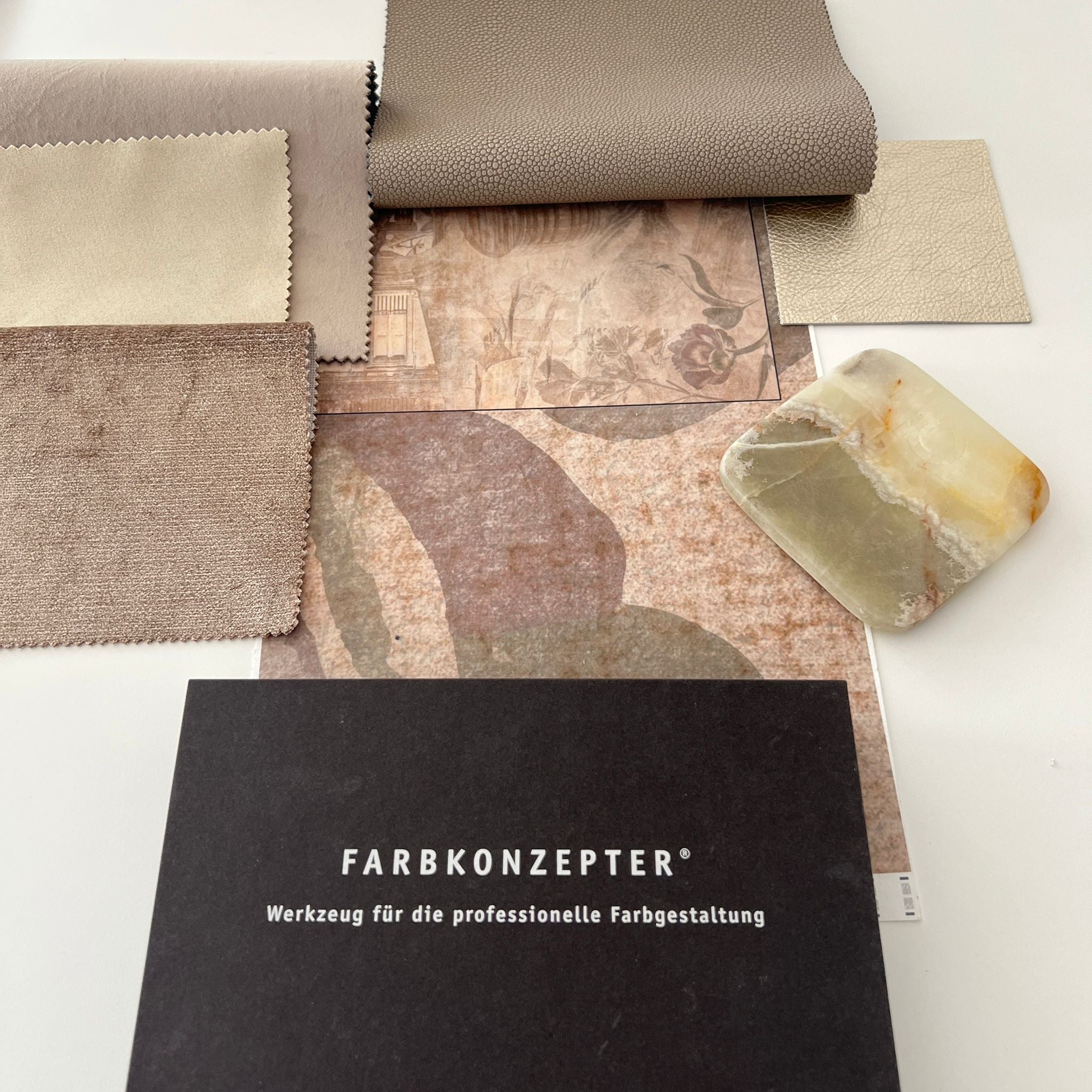 Ein Hauch Toskana für deine Wände: Die Tapete «Sogno d’Italia» im Interior-Check