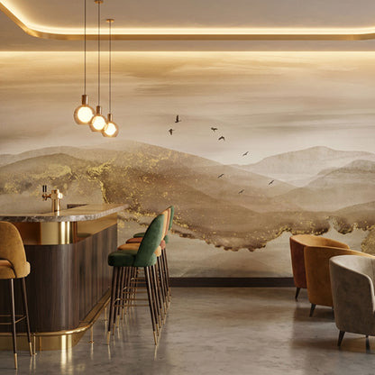 Bar mit Tapete mit berglandschaft in sand- beige-Tönen mit Goldakzenten