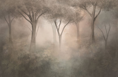 Tapete mit mystischem Waldmotiv in beige-grauen Farbtönen